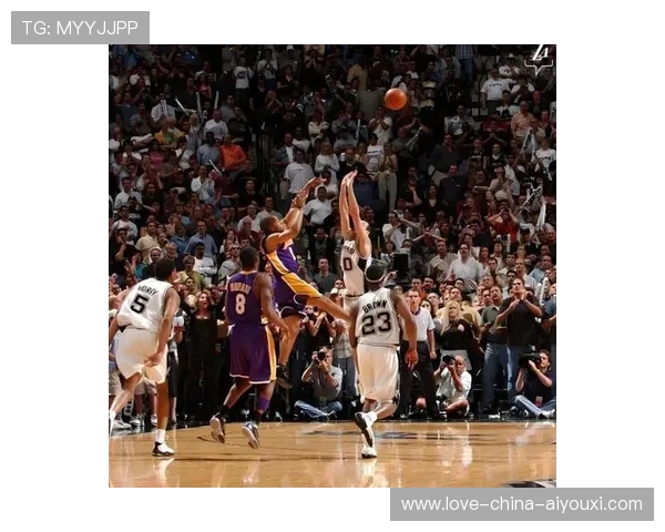 绝杀瞬间：让你心跳加速的终场一击！，0.2秒绝杀