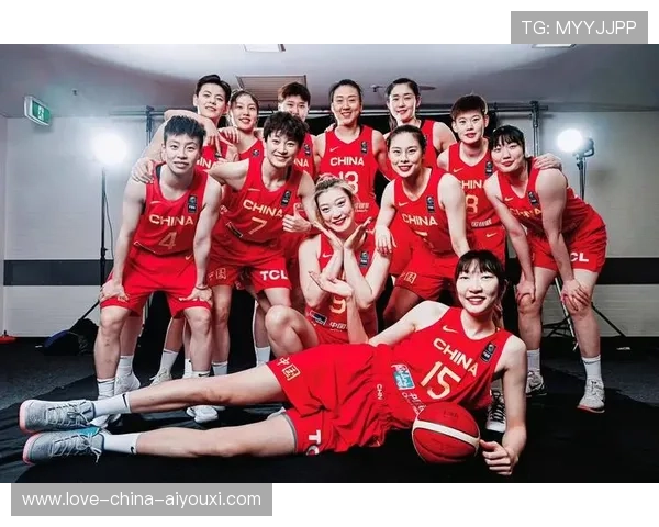 女篮内线霸主统治禁区无人能够阻挡 女篮内线霸主统治禁区无人能够阻挡