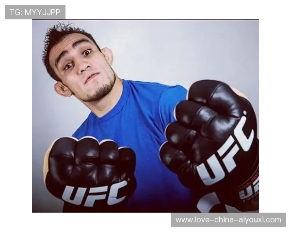 UFC教练怒吼“上去干他”，战局瞬间逆转，精彩瞬间燃爆全场