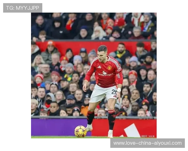 曼联若不更换战术核心，难逃平庸命运