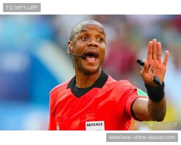 世界级裁判被曝偏袒:足球场上的阴影与争议 世界级裁判被曝偏袒:足球场上的阴影与争议