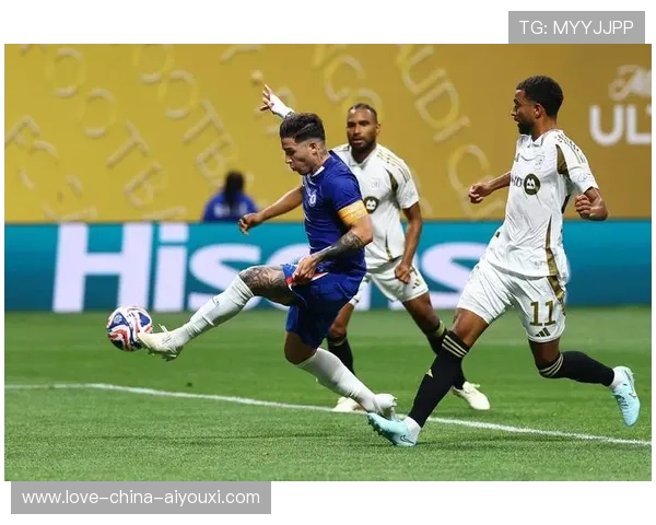 切尔西右路渗透：传中潮汐，最终在门前汇聚成进球