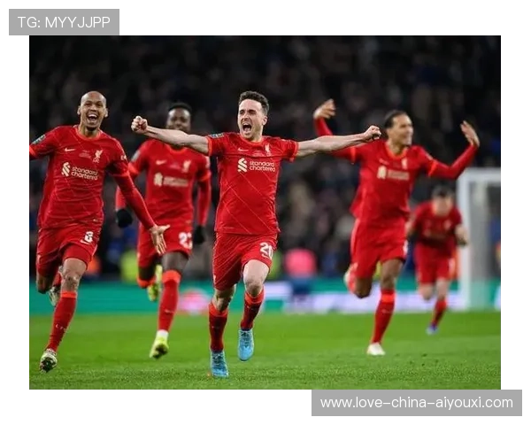 利物浦通过连续边路传递打出多回合威胁